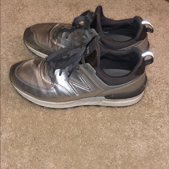 New Balance sneakers - Picture 3 of 6